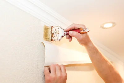 Pose de papier peint à Livet — revêtements muraux et toiles de verre